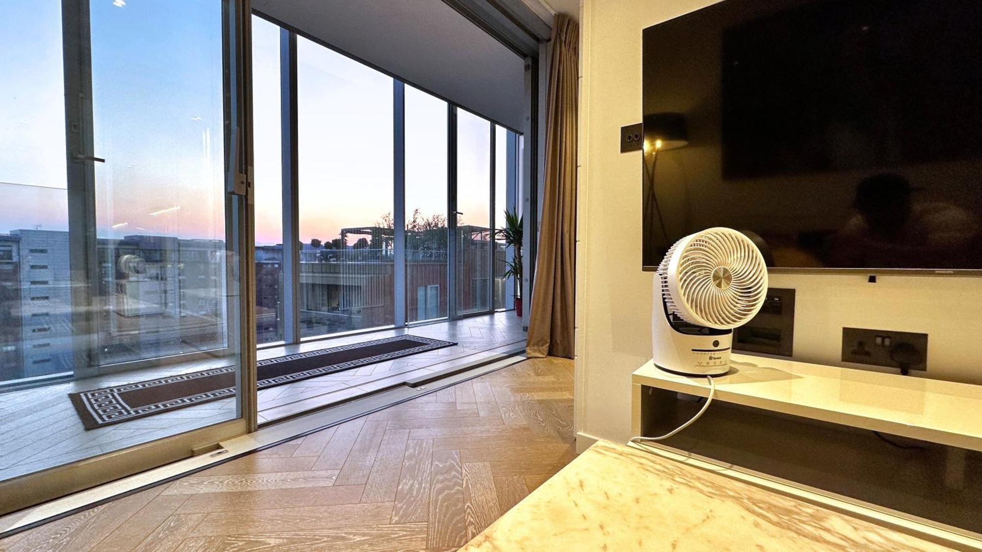 Battersea Power Station - Winter Garden Balcony & 1Gb Wifi - Luxurylondonstays Kültér fotó